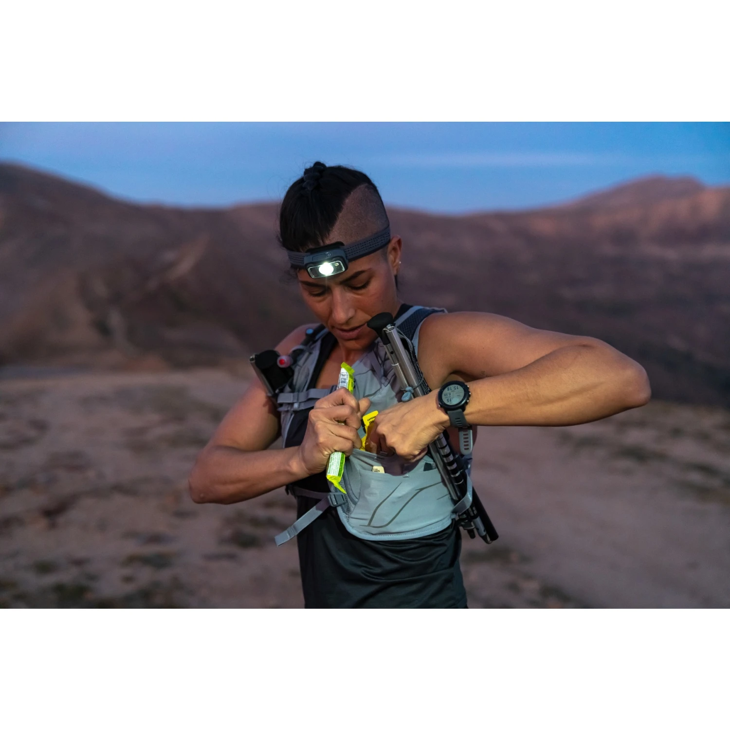 Osprey Duro LT Running Backpack - Dark Charcoal Grey 7 Osprey Duro LT Running Backpack - Dark Charcoal Grey - Image 5