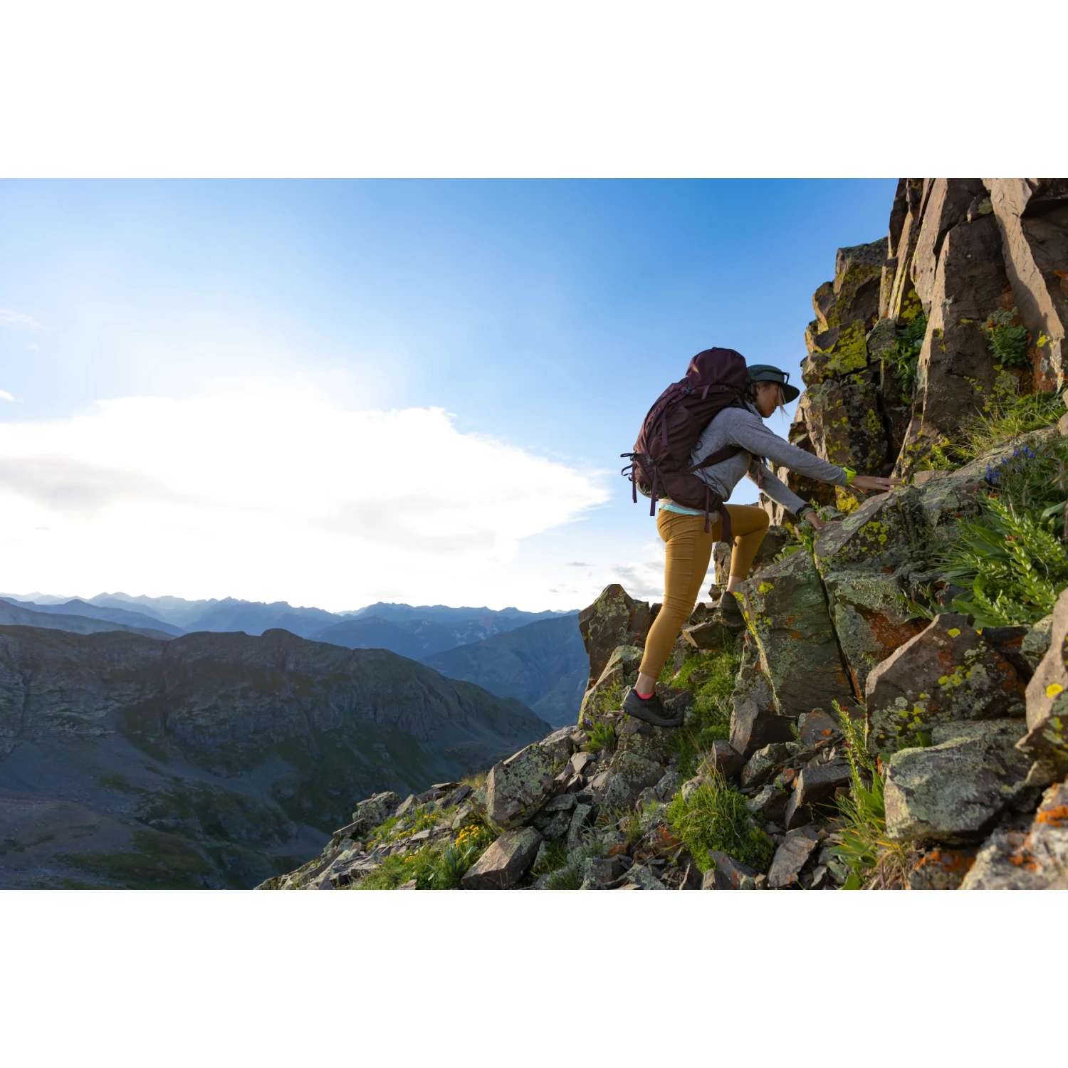 Osprey Kyte 48 Women's Backpack - Black - M/L 9 Osprey Kyte 48 Women's Backpack - Black - M/L - Image 7