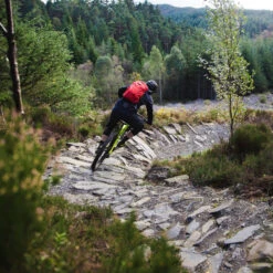 Osprey Syncro 20 Backpack - Wolf Grey -Backpack Shop syncro hero 01 web 827577